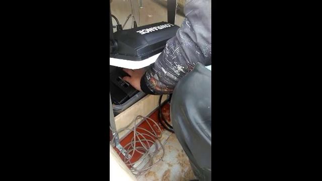 Lowrance HDS 12 Gen 3 - Видеоинструкция по монтажу и обзор работы