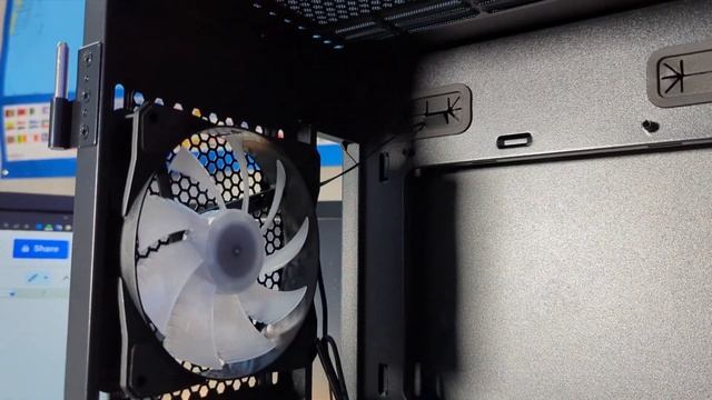 MSI MPG Velox 100R Mid Tower PC Case Overview смотреть онлайн