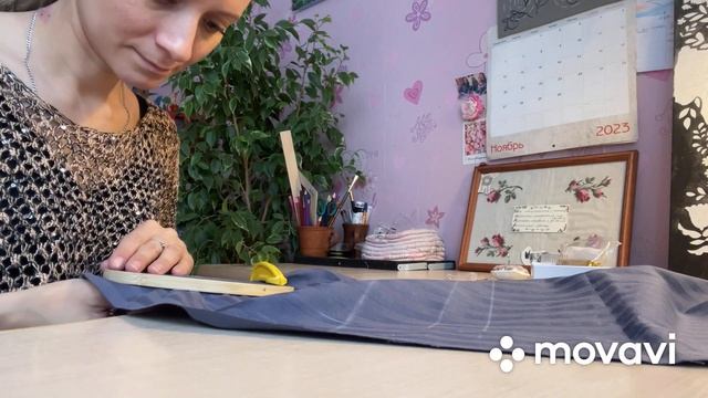 Красивая вышивка девушки со звездным небом на сумке DIY смотреть онлайн