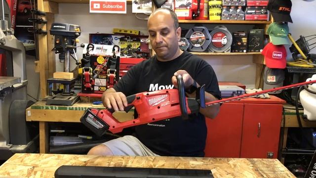 Milwaukee M18 Fuel Hedge Trimmer Kit unboxing, first use, and initial impressions смотреть онлайн