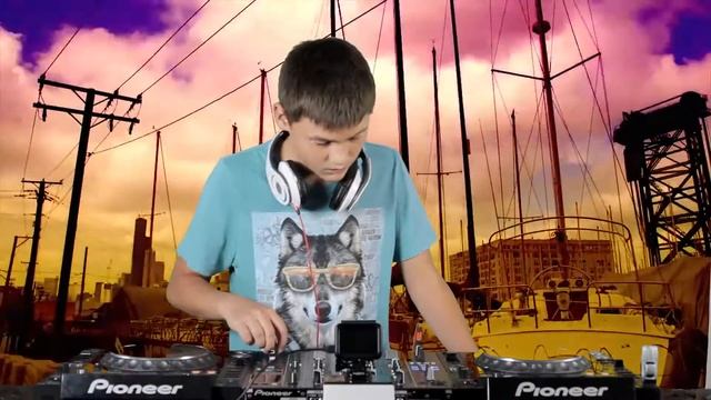 Piotr - WSDJ Studio Workshop Wideo Dj Set смотреть онлайн
