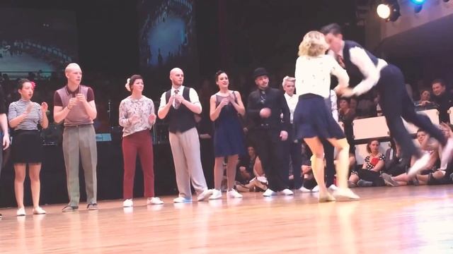 Очень красиво танцуют!!! смотреть онлайн