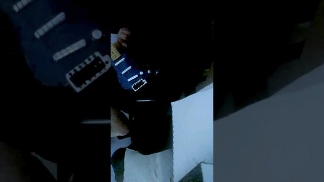 Fender Micro Compressor pedal demo смотреть онлайн