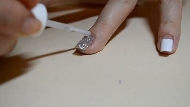 Свадебный дизайн ногтей. Стразы и блёстки.