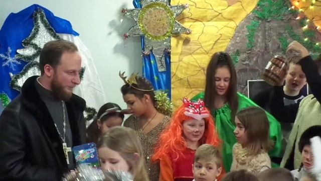 Выступление учеников воскресной школы (в школе) на Рождество 2019. смотреть онлайн