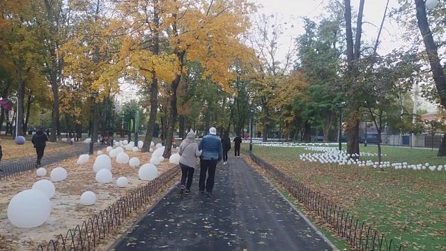 Харьков прошлогодний, довоенный..."Я буду ждать тебя..." смотреть онлайн