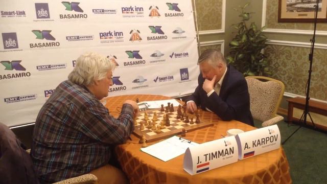 Анатолий Карпов и Ян Тимман обсуждают свою 4-ю партию, 09.10.2016, Мурманск, Basamro смотреть онлайн