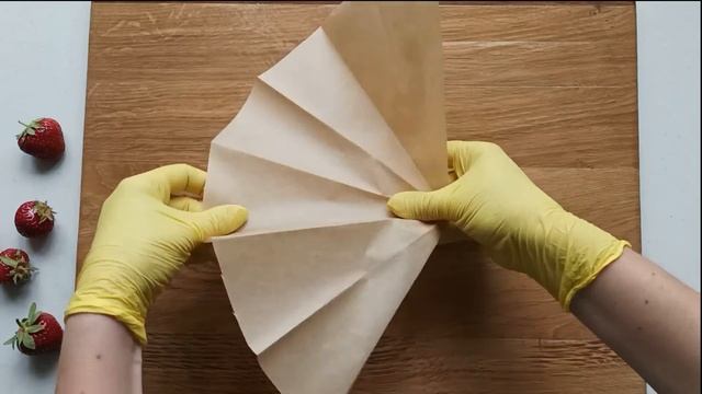 Це РЕЦЕПТ, ЯКИЙ ВИ ШУКАЛИ! Дуже смачний Полуничний пиріг на кефірі на РАЗ-ДВА