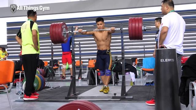 Lu Xiaojun ?? 255kg / 562lbs x3 Squat Session 2018 World Championships Training Hall [4k] смотреть онлайн
