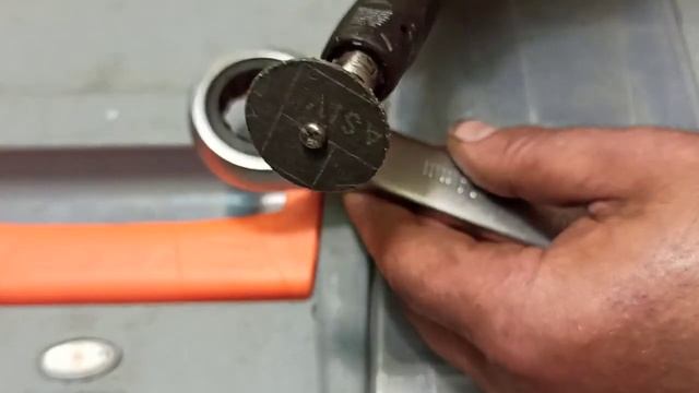 Как разобрать накидной ключ с трещоткой. Разборка трещотки ключа. смотреть онлайн