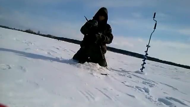 Рыбалка на блесну на Рыбинском море смотреть онлайн