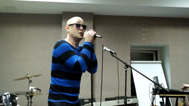 Чемодан Гризли "Праздничек", Акустика 20. Школа рока смотреть онлайн