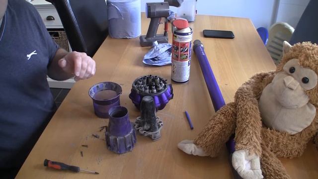 How To Clean Fliters And Service The Dyson V6 / DC59 Cordless Vacuum Cleaner