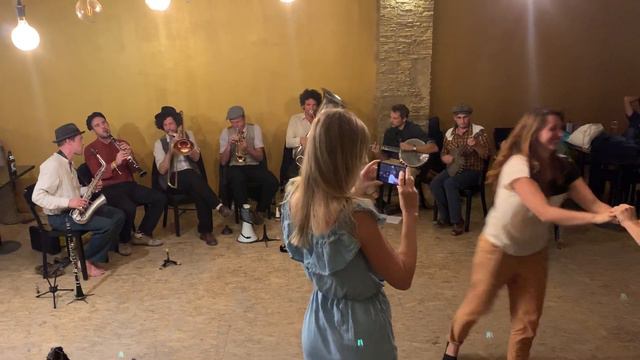 Old Fish Jazzband plus friends in Berlin 2019 - Bouncing around смотреть онлайн