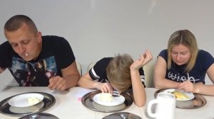 ЛЕДЯНОЕ, ГОРЯЧЕЕ ИЛИ ОБЫЧНОЕ. Саша vs Коля vs Оксана. Nerf BROS SHOW