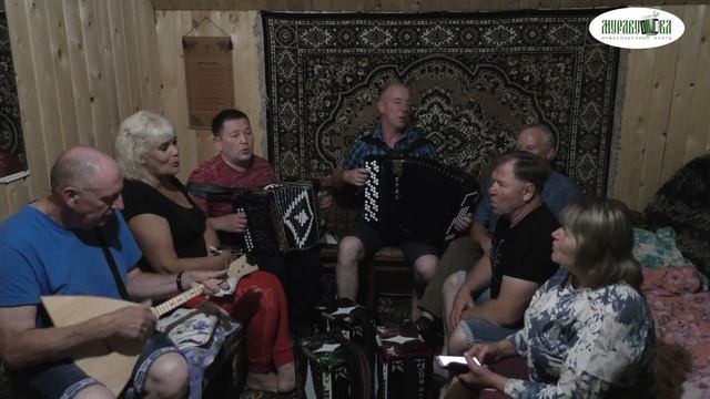 Что стоишь качаясь, тонкая рябина! Спасибо ребята давно неслышал эту простую и замечательную песню! смотреть онлайн