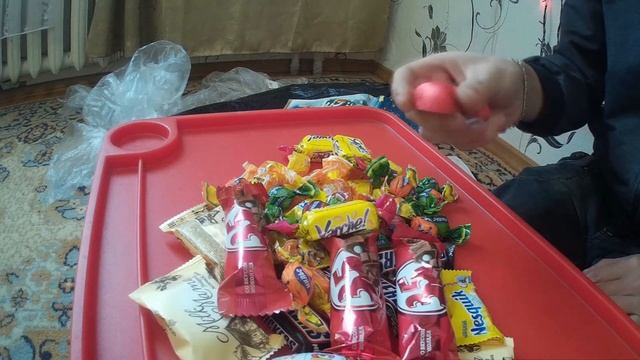 Делаю сам сладкий подарок ребёнку на новый год за 305 рублей смотреть онлайн