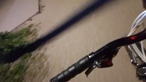 Как светит фонарь всадник BZ-935 В ночное время