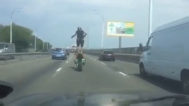 Смертельний номер на мотоцикле в Киев смотреть онлайн