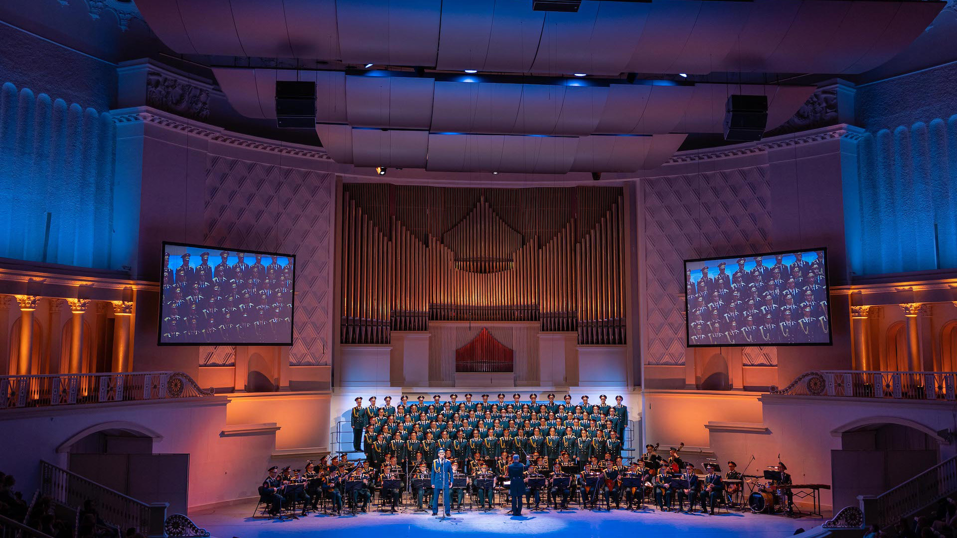 «Вниз по Волге-реке», солист – Максим Маклаков, апрель 2024 смотреть онлайн