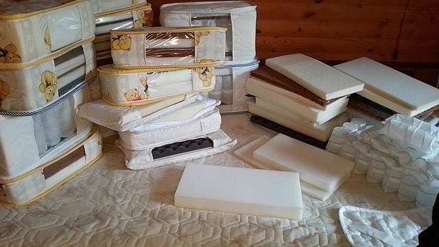 Какой пенополиуретановый матрас выбрать. Какой необходим для матраса, а какой на диван.