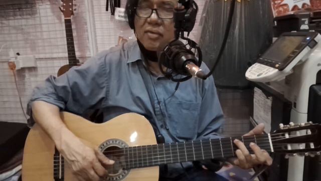 Guitar Tutorial 'Sometimes When We Touch' смотреть онлайн