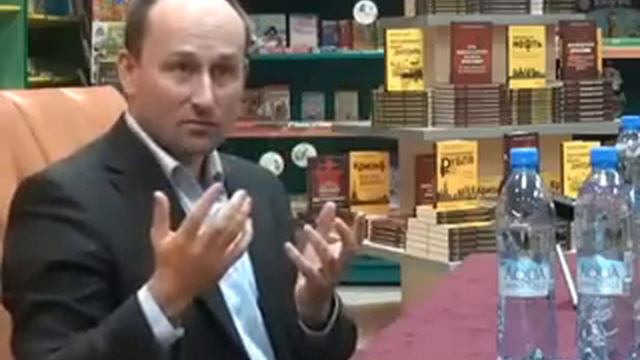 Как зависит наш банк от доллара. Стариков в Махачкале смотреть онлайн
