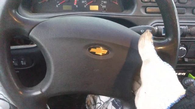 Руль на Шевроле Ниве. Или прячем заначки. Часть 1. смотреть онлайн