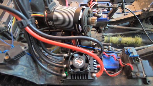 Hobbywing AXE FOC Automatic Motor Pairing - Sensor Reset смотреть онлайн