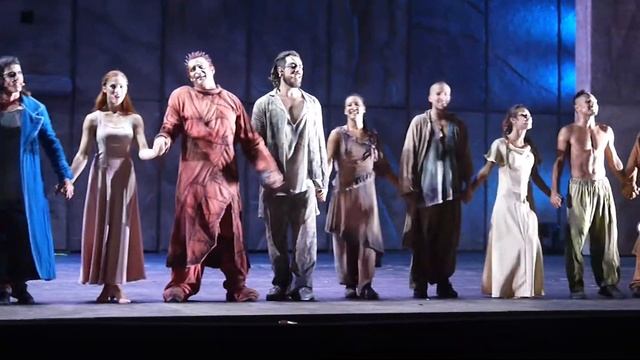 NOTRE DAME DE PARIS - TORRE DEL LAGO 2016 - SALUTI FINALI смотреть онлайн