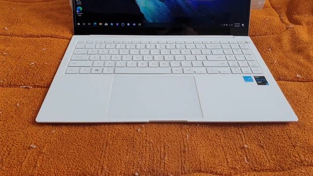 Samsung Galaxy Book Pro 2021 - Laptop siêu siêu nhẹ thiết kế siêu mỏng tuyệt đẹp, màn hình Amoléd смотреть онлайн