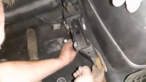 Mazda 6 Как снять переднее водительское сиденье / Mazda 6 How to remove the front driver's seat