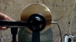 Как сделать точеную деревянную тарелку на токарном станке своими руками