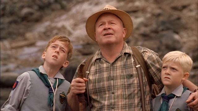 Steven Spielberg's TAKEN - Crawford Finds The Flying Saucer - 1080p