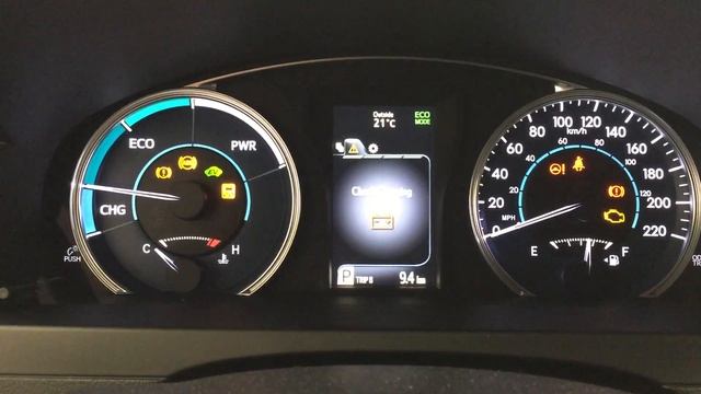 2017 Toyota Camry XLE Hybrid Review