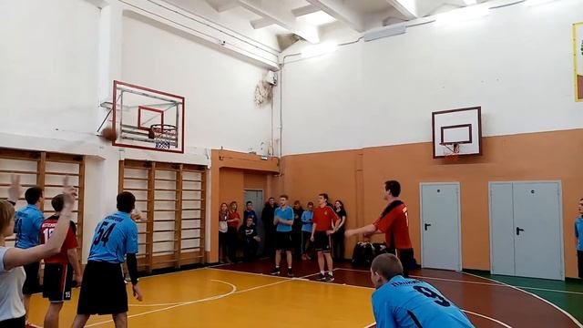 210 VS 310 (21:16) третья игра (парни) смотреть онлайн