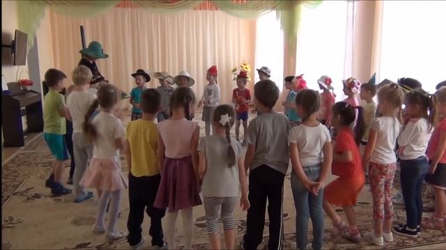 Парад шляп! смотреть онлайн
