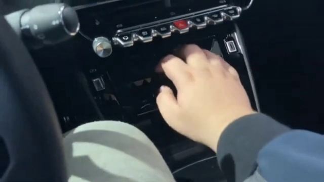 Peugeot 2008 2024 обзор. apple учитесь на своих ошибках. первый на русском языке. смотреть онлайн