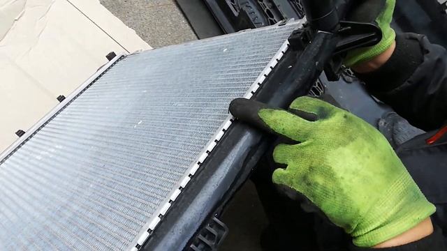 Потёк радиатор охлаждения. Как обнаружить течь в радиаторе. смотреть онлайн