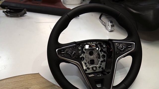 Перетяжка руля OPEL Insignia смотреть онлайн