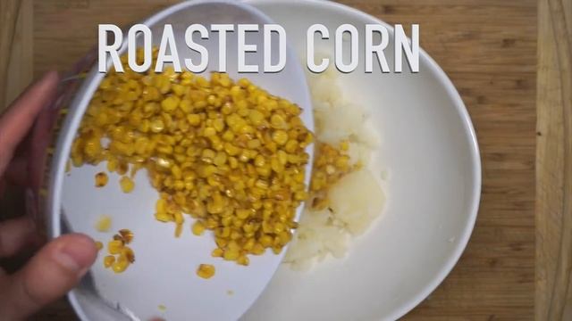 CREAMY VEGAN STUFFED BAKED POTATO смотреть онлайн