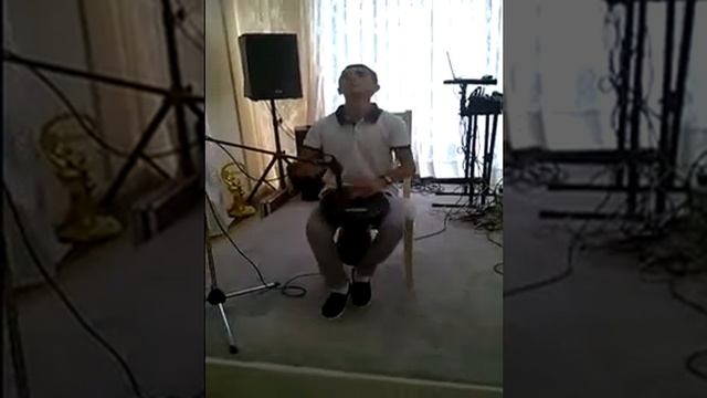 Роман Адамян 6/8 разминка перед началом выступления смотреть онлайн