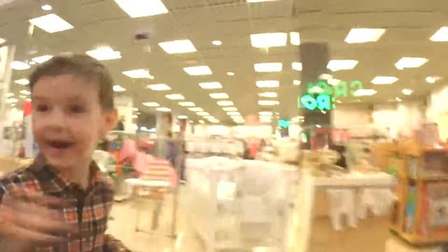 ВЛОГ катаемся на паровозе в торговом центре Сити Центр riding the train in mall City Center смотреть онлайн