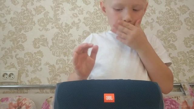 Обзор сына на колонку JBL Charge 4 смотреть онлайн
