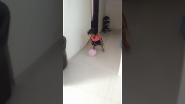 Savi play with balloon смотреть онлайн