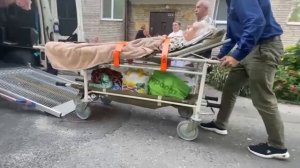 Транспортировка лежачего пациента.