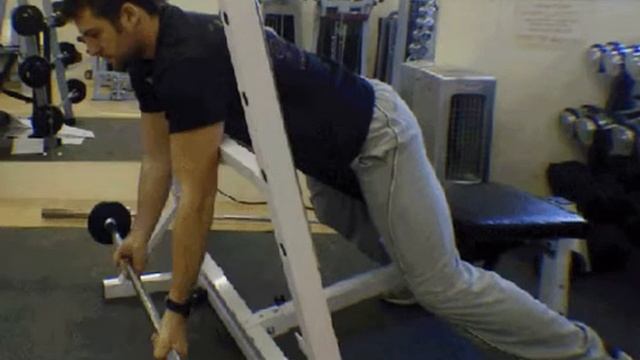 Подъем штанги на бицепс лежа под углом вверх смотреть онлайн