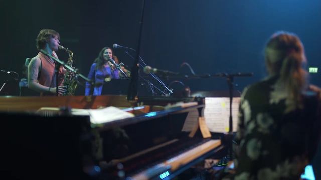 Signe Emmeluth: Banshee (udklip B2) смотреть онлайн