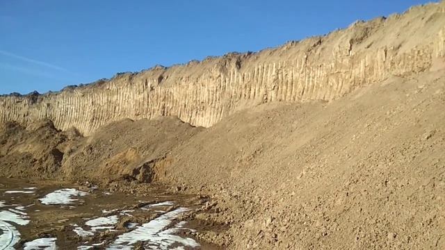 Clay, горы глины ,10 метров чистой глины в карьере . Иркутск смотреть онлайн