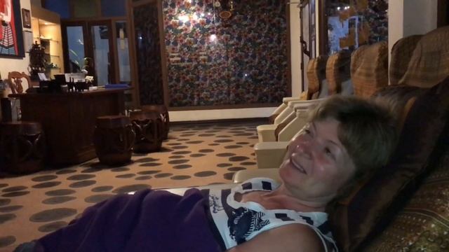 Паттайя / Ночной рынок на Джомтьен / Массажный салон / ночной Пляж / Наше 7-е Путешествие часть 3 смотреть онлайн